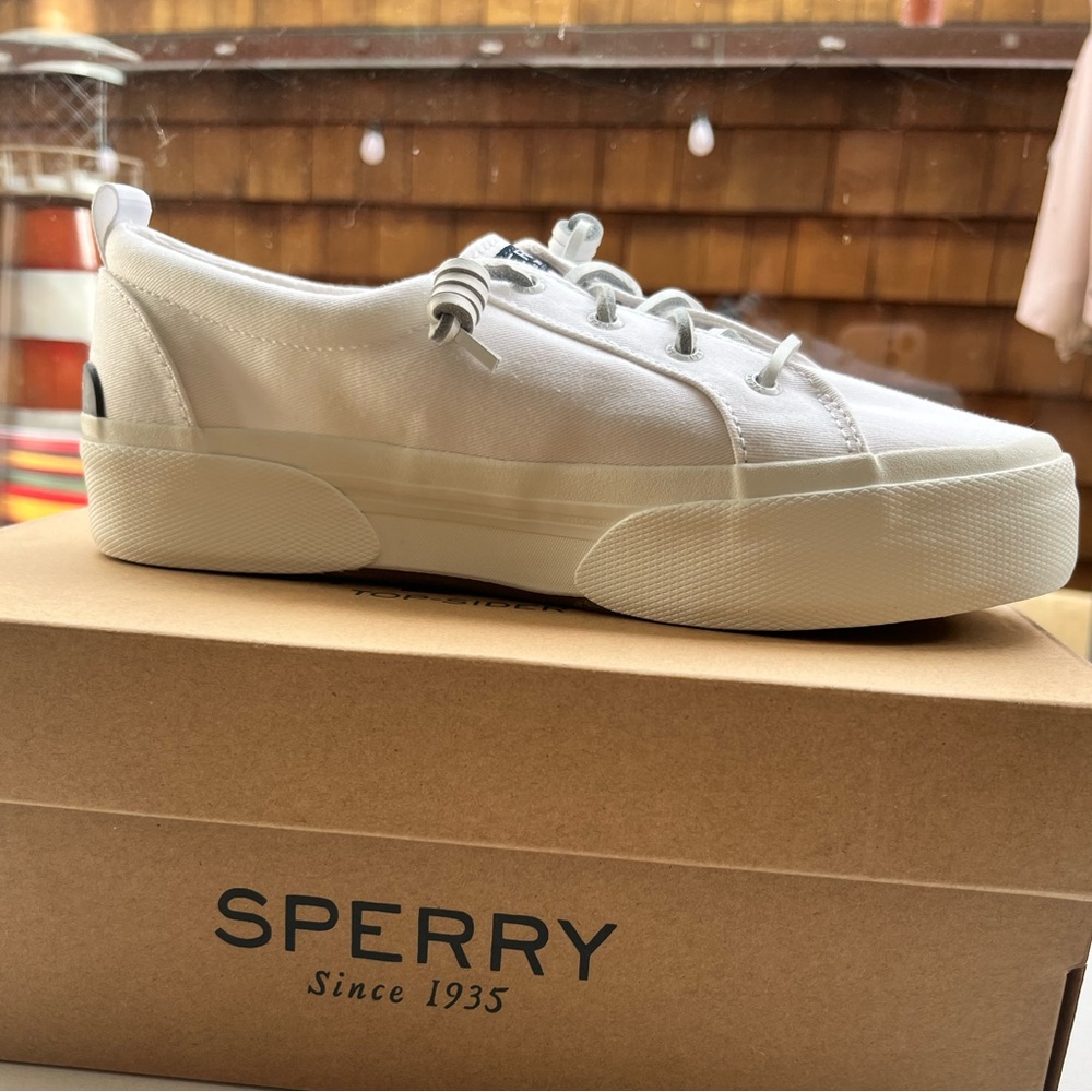 Brand new white Sperry’s